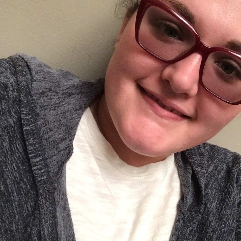 Meet your Posher, Elizabeth